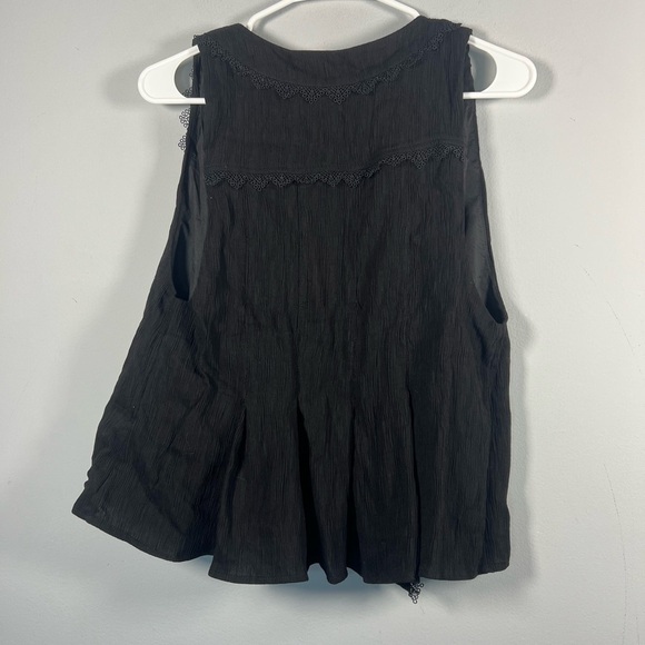 Umgee Tie Front Lace Pleat front Vest Tank Top Medium - Picture 5 of 5